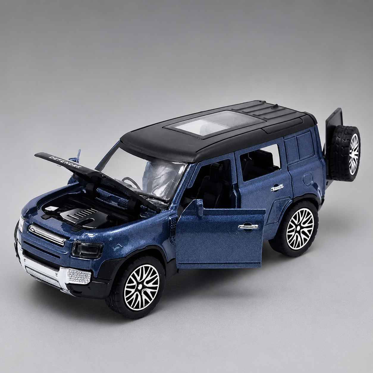 Diecast 1:36 Defender Toy Car Metal Body Openable Doors, Bonnet & Boot
