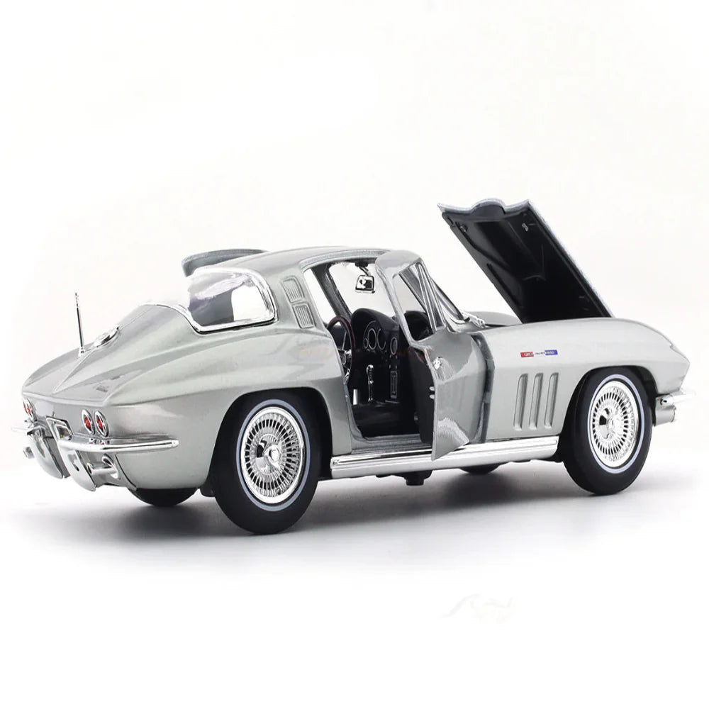 Maisto 1965 Chevrolet Corvette 1:18 Maisto licensed diecast Scale Model car collectible