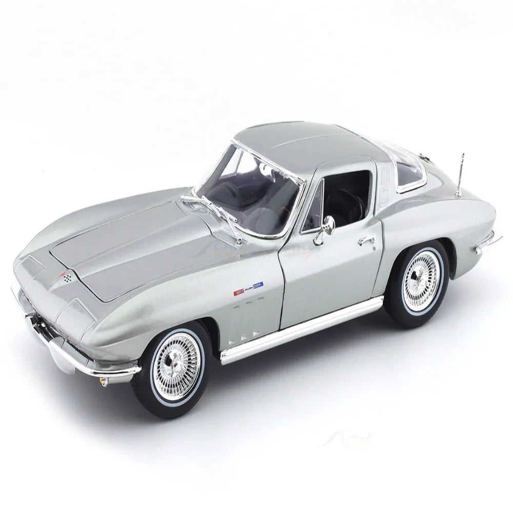 Maisto 1965 Chevrolet Corvette 1:18 Maisto licensed diecast Scale Model car collectible