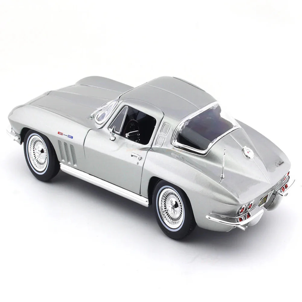 Maisto 1965 Chevrolet Corvette 1:18 Maisto licensed diecast Scale Model car collectible