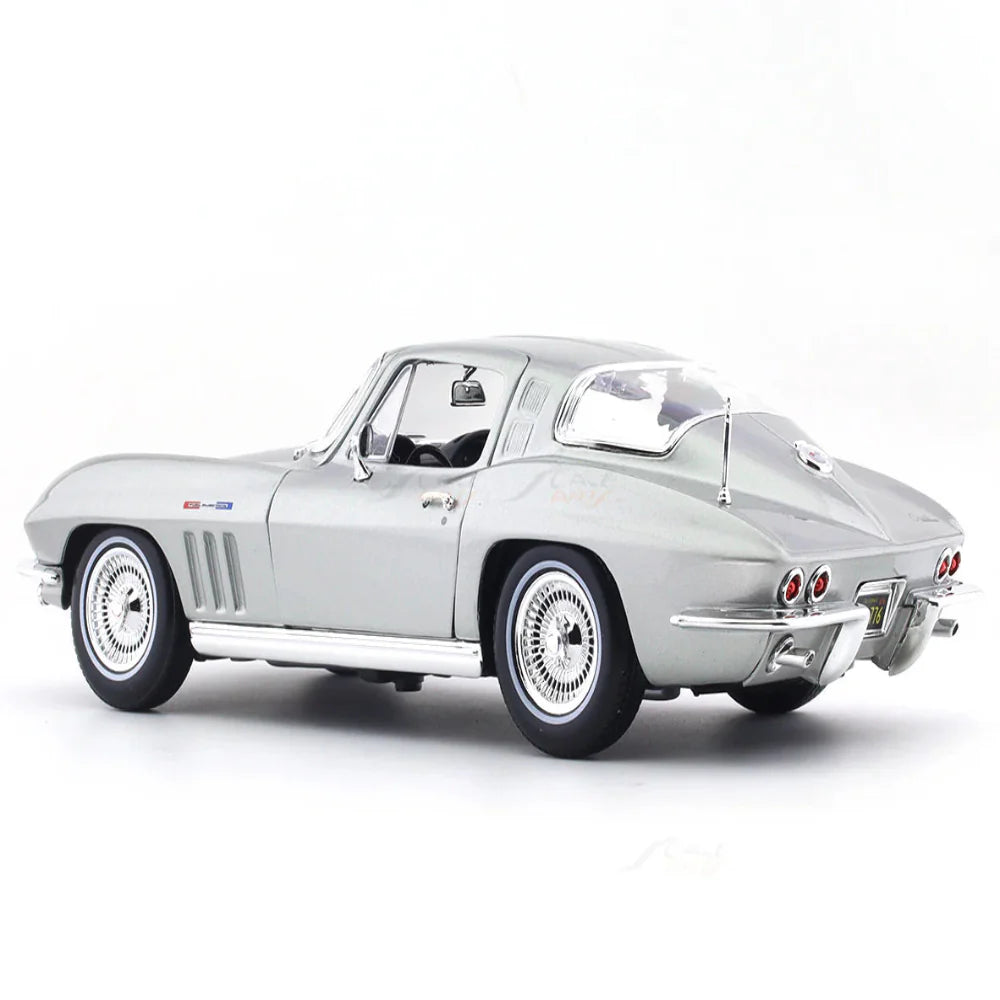 Maisto 1965 Chevrolet Corvette 1:18 Maisto licensed diecast Scale Model car collectible