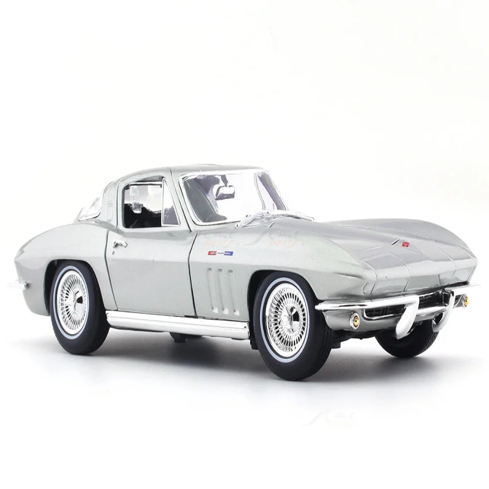 Maisto 1965 Chevrolet Corvette 1:18 Maisto licensed diecast Scale Model car collectible