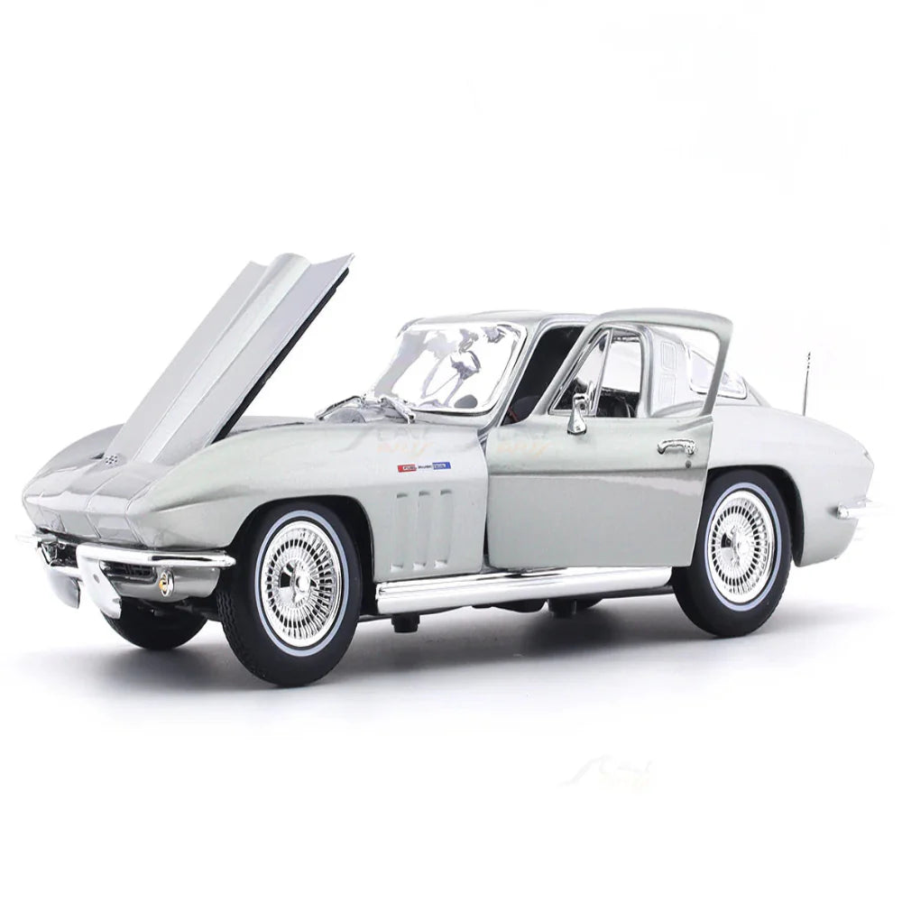 Maisto 1965 Chevrolet Corvette 1:18 Maisto licensed diecast Scale Model car collectible