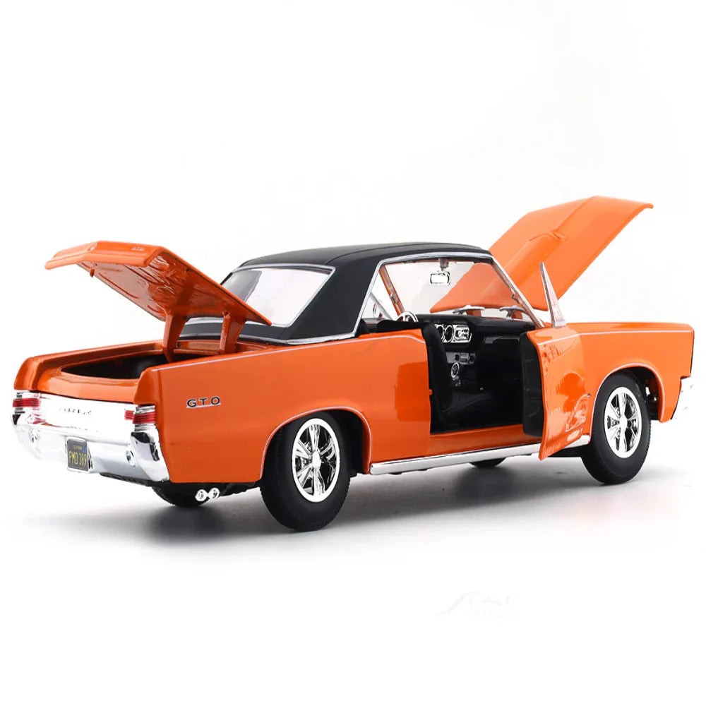 Maisto 1965 Pontiac GTO Hurst Edition orange 1:18 Maisto diecast Scale Model car