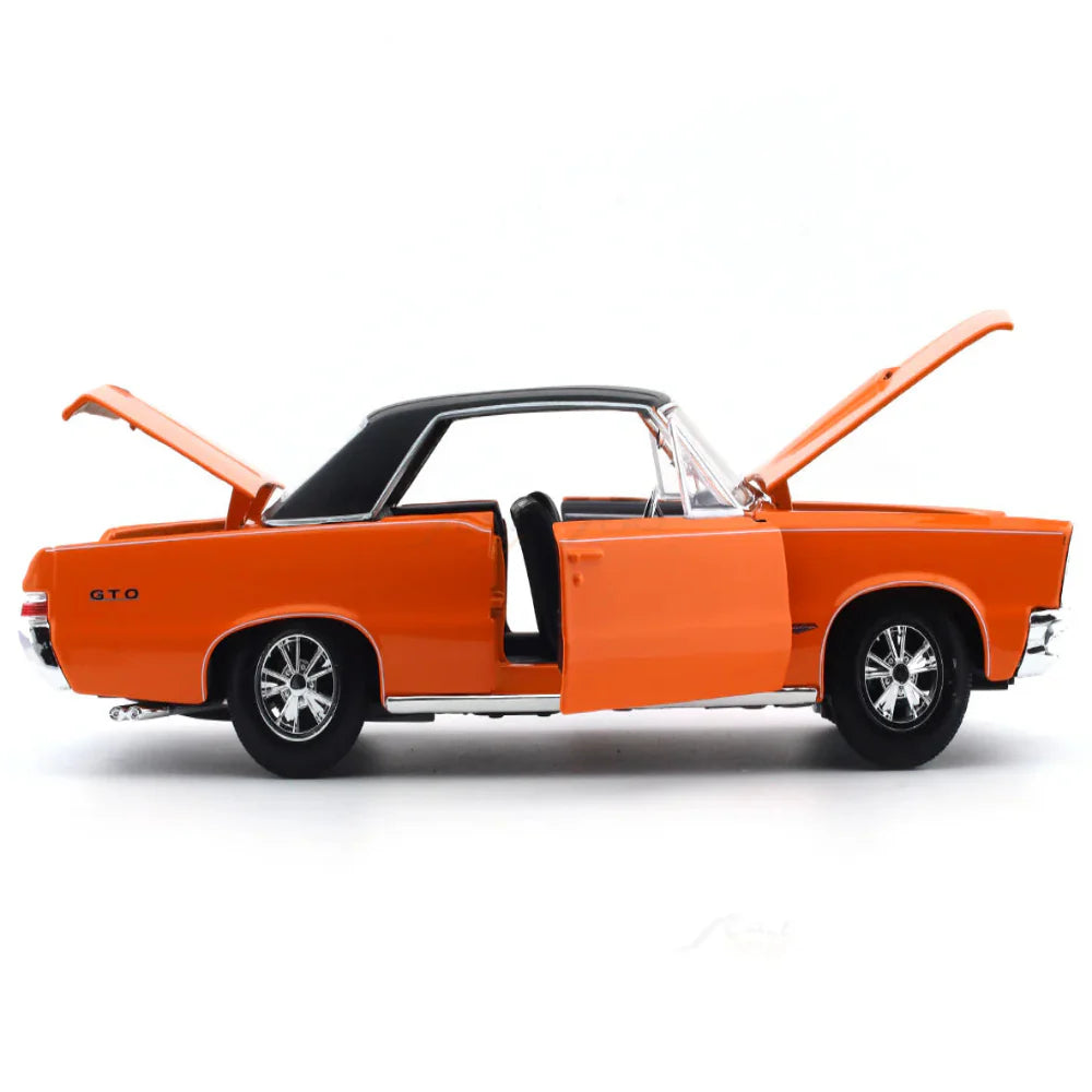 Maisto 1965 Pontiac GTO Hurst Edition orange 1:18 Maisto diecast Scale Model car