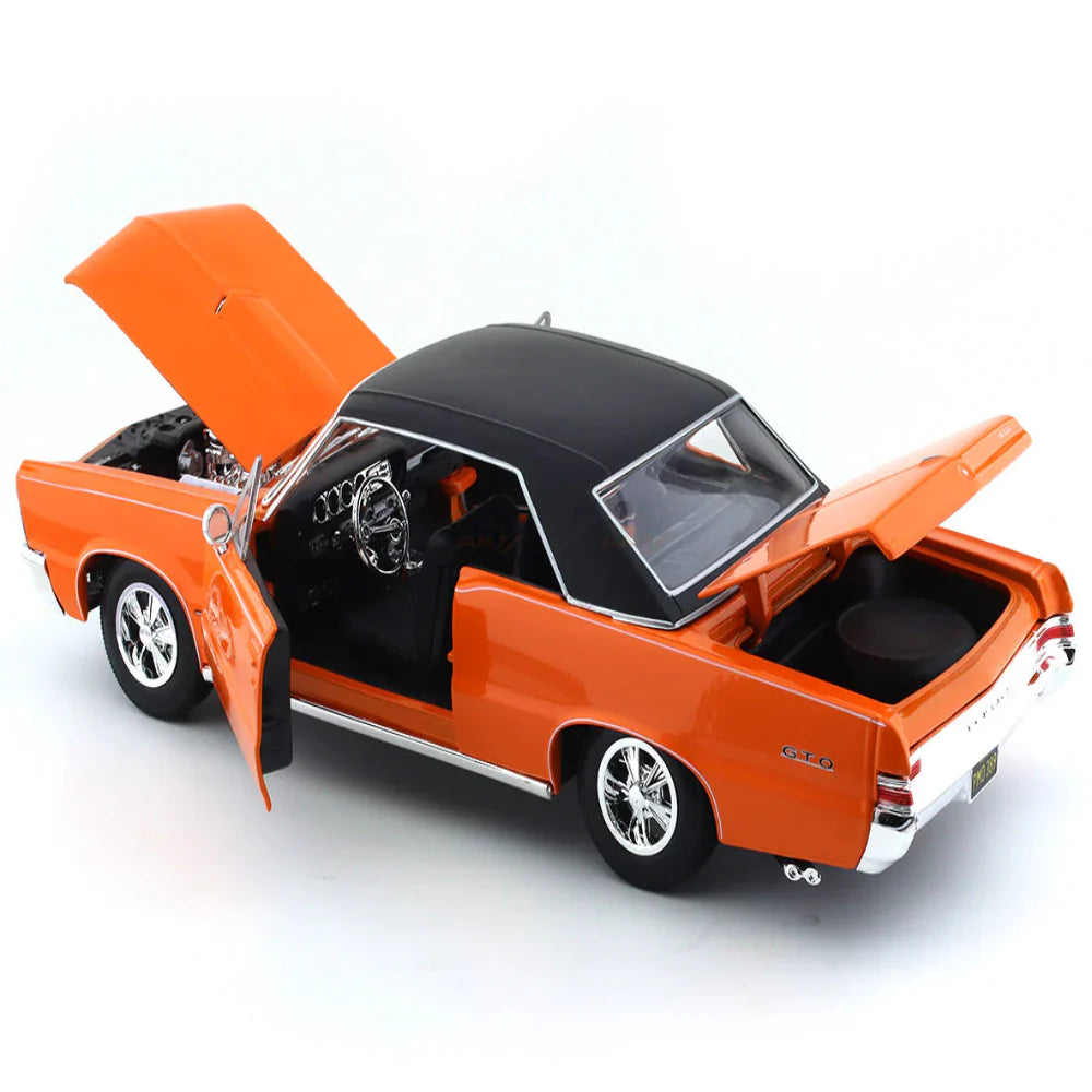 Maisto 1965 Pontiac GTO Hurst Edition orange 1:18 Maisto diecast Scale Model car