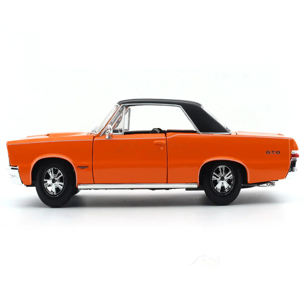 Maisto 1965 Pontiac GTO Hurst Edition orange 1:18 Maisto diecast Scale Model car